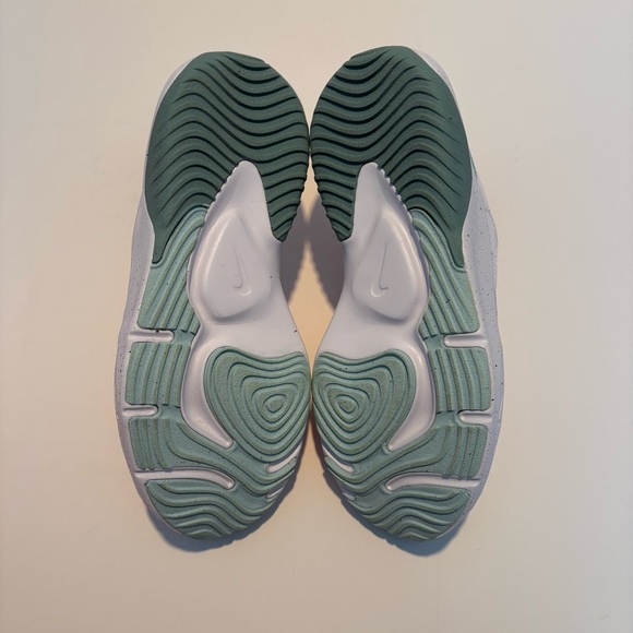 Women’s Nike Legend Essential 3 Next Nature Shoes Size 8 New MSRP $80 - Picture 6 of 7